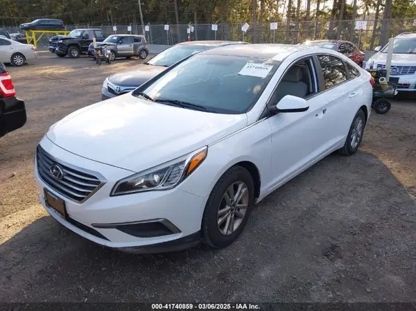 5NPE24AF6HH451555 2017 HYUNDAI SONATA - Image 2