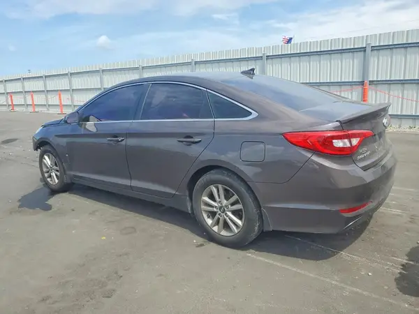 5NPE24AF6HH456738 2017 HYUNDAI SONATA - Image 2