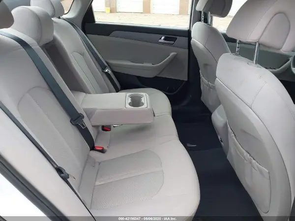5NPE24AF6HH458022 2017 HYUNDAI SONATA - Image 8