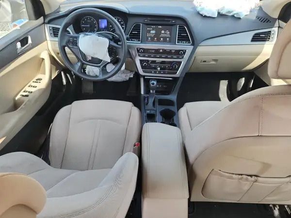 5NPE24AF6HH463009 2017 HYUNDAI SONATA - Image 8