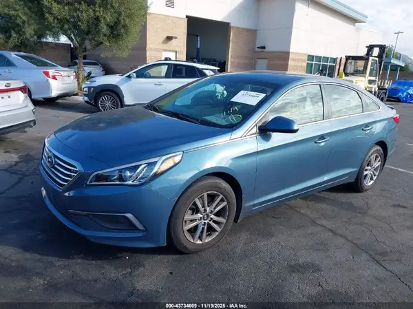 5NPE24AF6HH469828 2017 HYUNDAI SONATA - Image 2