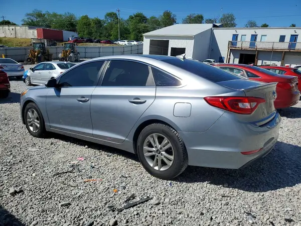 5NPE24AF6HH471420 2017 HYUNDAI SONATA - Image 2