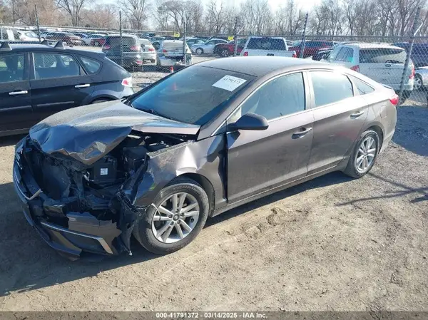 5NPE24AF6HH476651 2017 HYUNDAI SONATA - Image 2