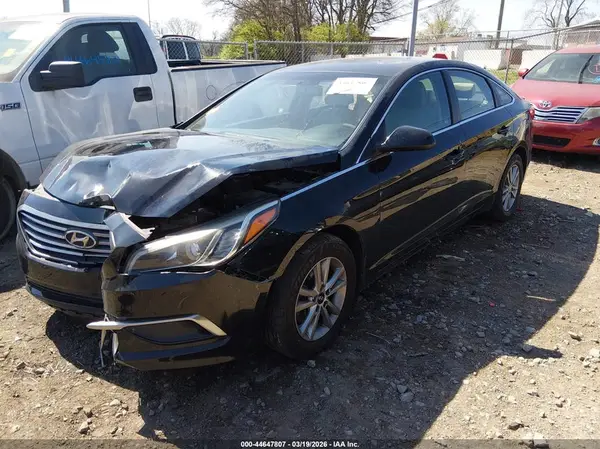 5NPE24AF6HH486693 2017 HYUNDAI SONATA - Image 2