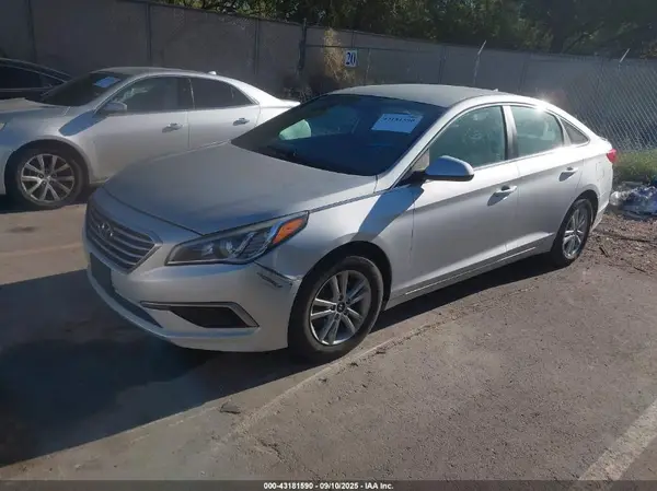 5NPE24AF6HH489366 2017 HYUNDAI SONATA - Image 2
