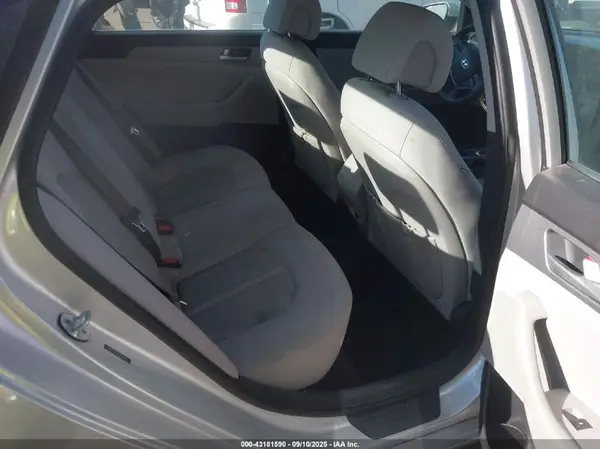 5NPE24AF6HH489366 2017 HYUNDAI SONATA - Image 8