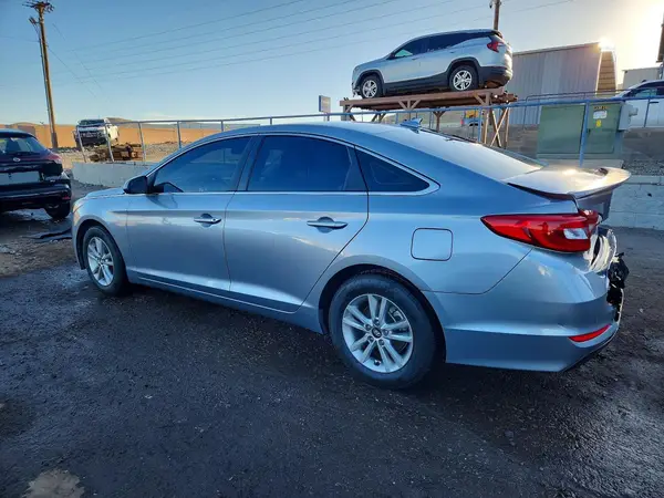 5NPE24AF6HH498004 2017 HYUNDAI SONATA - Image 2