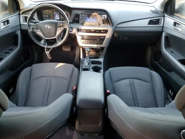 5NPE24AF6HH501886 2017 HYUNDAI SONATA - Image 8