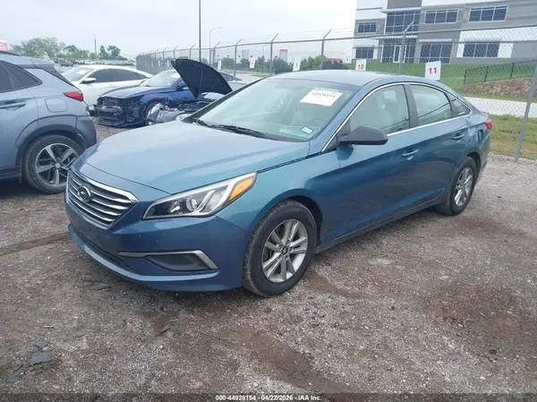 5NPE24AF6HH503346 2017 HYUNDAI SONATA - Image 2