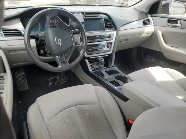 5NPE24AF6HH506926 2017 HYUNDAI SONATA - Image 8