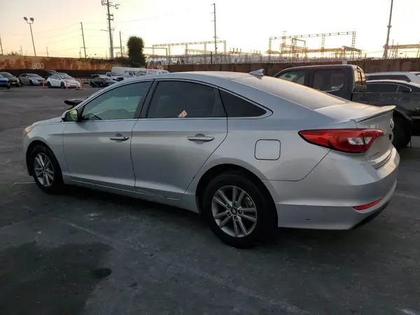 5NPE24AF6HH510183 2017 HYUNDAI SONATA - Image 2