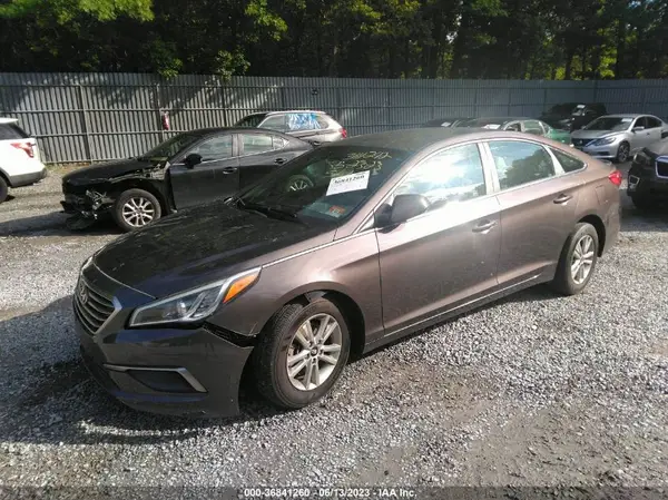 5NPE24AF6HH513939 2017 HYUNDAI SONATA - Image 2