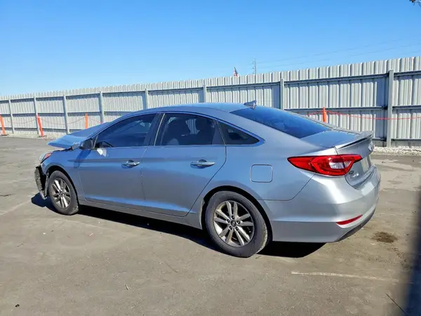 5NPE24AF6HH521555 2017 HYUNDAI SONATA - Image 2