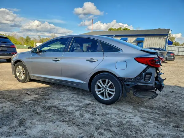 5NPE24AF6HH523189 2017 HYUNDAI SONATA - Image 2