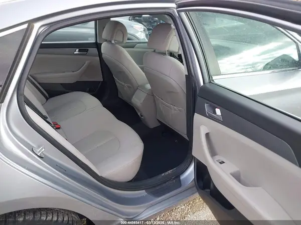 5NPE24AF6HH526075 2017 HYUNDAI SONATA - Image 8