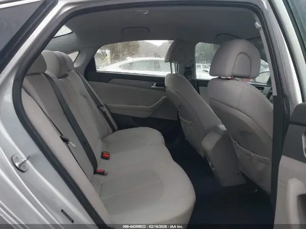 5NPE24AF6HH527016 2017 HYUNDAI SONATA - Image 8