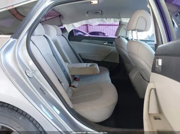 5NPE24AF6HH527968 2017 HYUNDAI SONATA - Image 8
