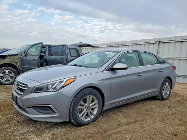 5NPE24AF6HH529591 2017 HYUNDAI SONATA - Image 1