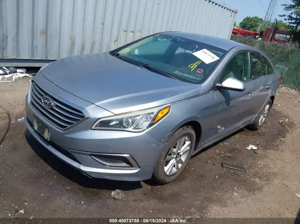 5NPE24AF6HH529946 2017 HYUNDAI SONATA - Image 2