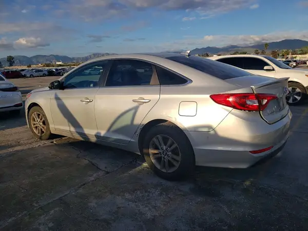 5NPE24AF6HH530417 2017 HYUNDAI SONATA - Image 2