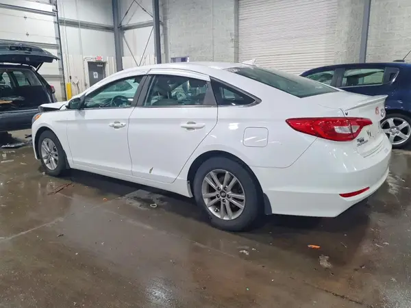 5NPE24AF6HH544947 2017 HYUNDAI SONATA - Image 2