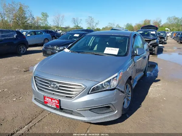 5NPE24AF6HH545869 2017 HYUNDAI SONATA - Image 2