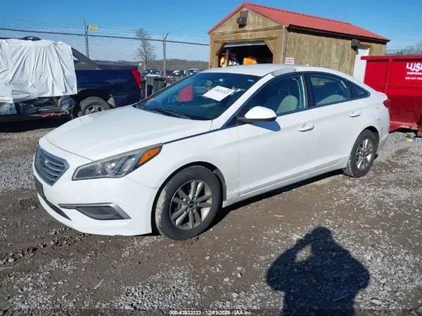 5NPE24AF6HH548271 2017 HYUNDAI SONATA - Image 2