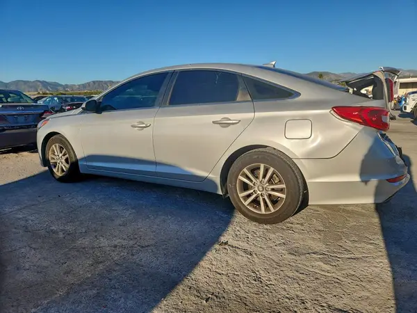 5NPE24AF6HH556046 2017 HYUNDAI SONATA - Image 2