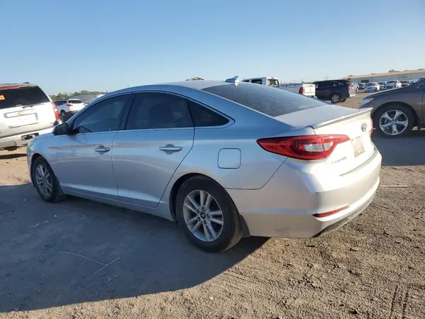 5NPE24AF6HH556385 2017 HYUNDAI SONATA - Image 2