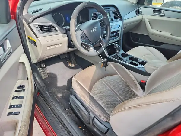 5NPE24AF6HH557438 2017 HYUNDAI SONATA - Image 8