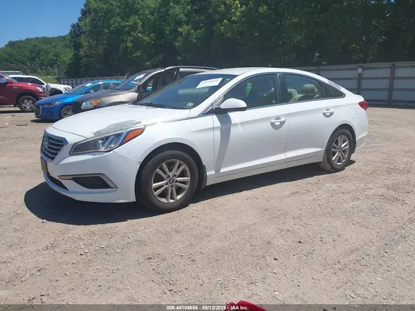 5NPE24AF6HH557519 2017 HYUNDAI SONATA - Image 2