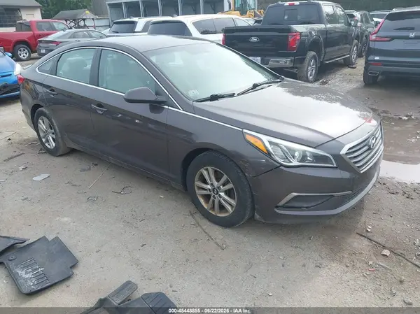 5NPE24AF6HH563885 2017 HYUNDAI SONATA - Image 1