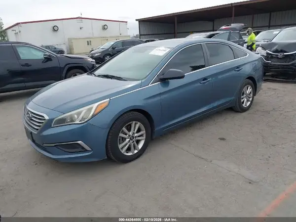 5NPE24AF6HH572036 2017 HYUNDAI SONATA - Image 2