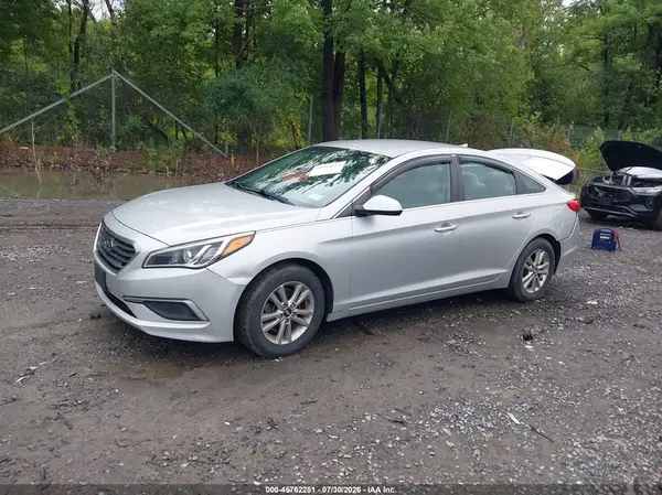 5NPE24AF6HH573431 2017 HYUNDAI SONATA - Image 2