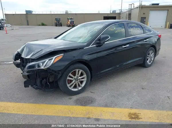 5NPE24AF6HH575423 2017 HYUNDAI SONATA - Image 2