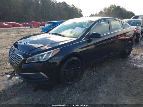 5NPE24AF6HH577351 2017 HYUNDAI SONATA - Image 2