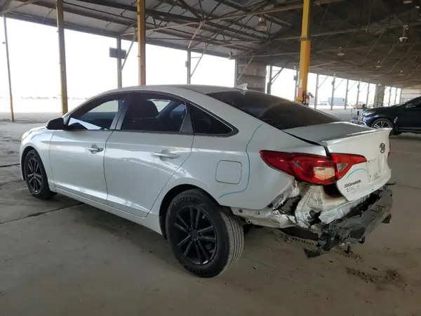 5NPE24AF6HH580024 2017 HYUNDAI SONATA - Image 2
