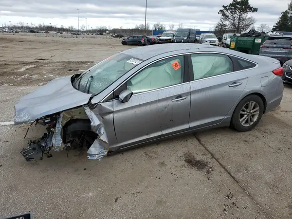 5NPE24AF6HH586955 2017 HYUNDAI SONATA - Image 1