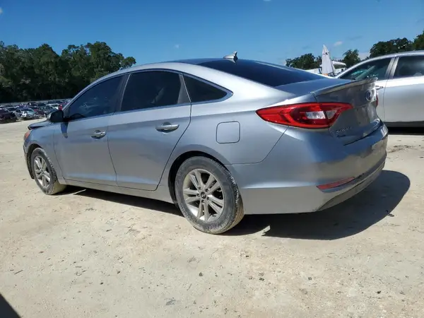 5NPE24AF6HH588446 2017 HYUNDAI SONATA - Image 2