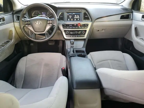 5NPE24AF6HH592352 2017 HYUNDAI SONATA - Image 8
