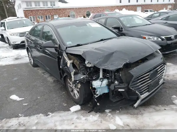 5NPE24AF6JH600620 2018 HYUNDAI SONATA - Image 1