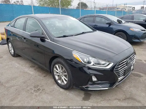 5NPE24AF6JH601864 2018 HYUNDAI SONATA - Image 1