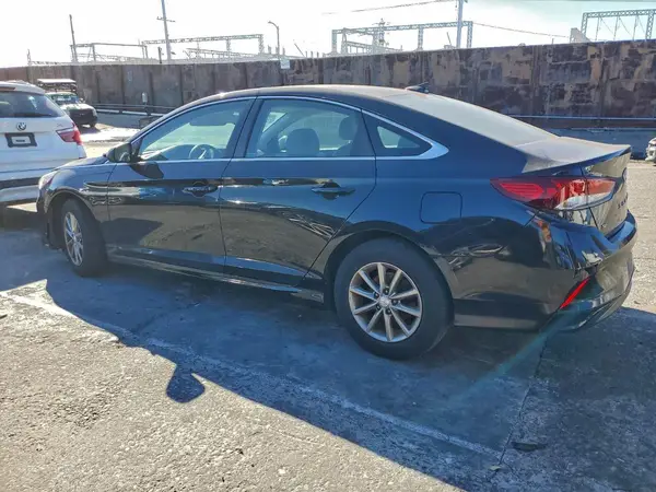 5NPE24AF6JH601878 2018 HYUNDAI SONATA - Image 2