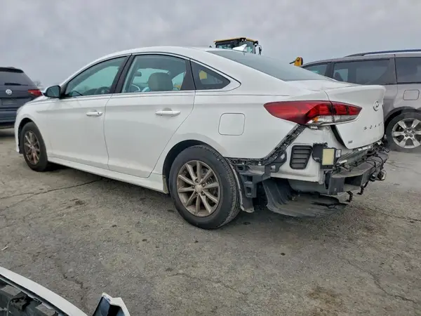 5NPE24AF6JH602805 2018 HYUNDAI SONATA - Image 2