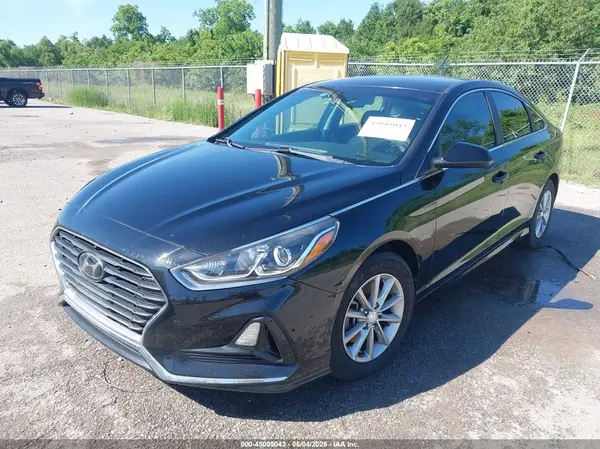 5NPE24AF6JH607180 2018 HYUNDAI SONATA - Image 2