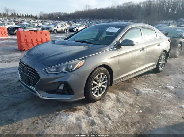 5NPE24AF6JH612430 2018 HYUNDAI SONATA - Image 2