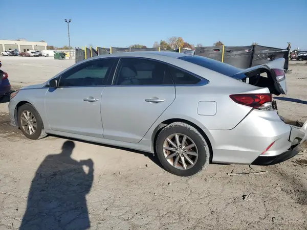 5NPE24AF6JH618213 2018 HYUNDAI SONATA - Image 2