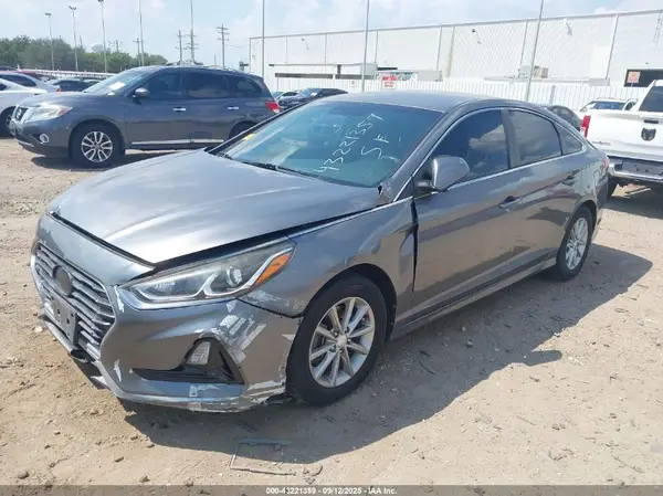 5NPE24AF6JH620138 2018 HYUNDAI SONATA - Image 2