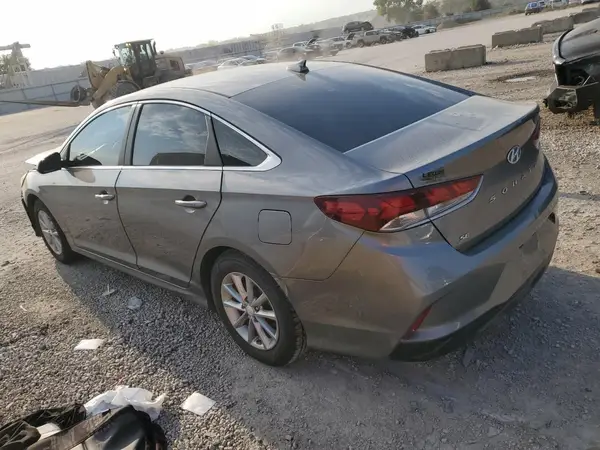 5NPE24AF6JH621676 2018 HYUNDAI SONATA - Image 2