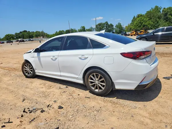 5NPE24AF6JH646867 2018 HYUNDAI SONATA - Image 2
